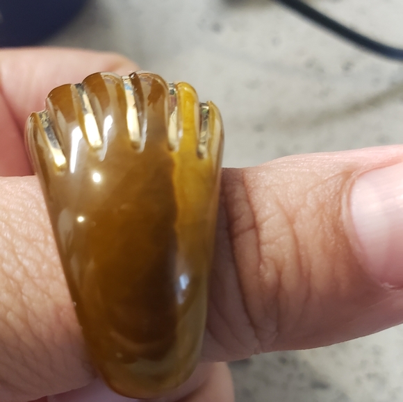 14kt Tiger eye dome ring - Picture 4 of 7